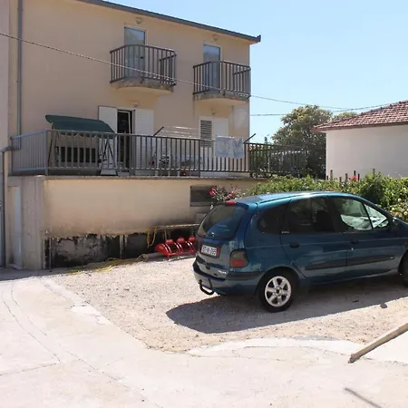 6745b Apartment