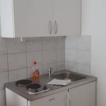 Studio 6745b Podaca